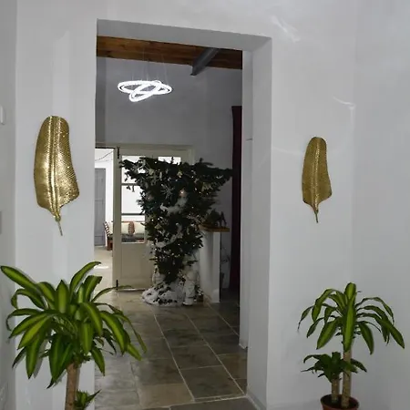 אורחן Edem Traditional House לרנקה