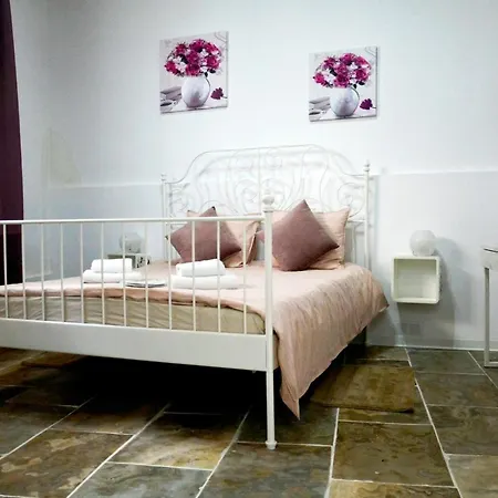 אורחן Edem Traditional House 3*